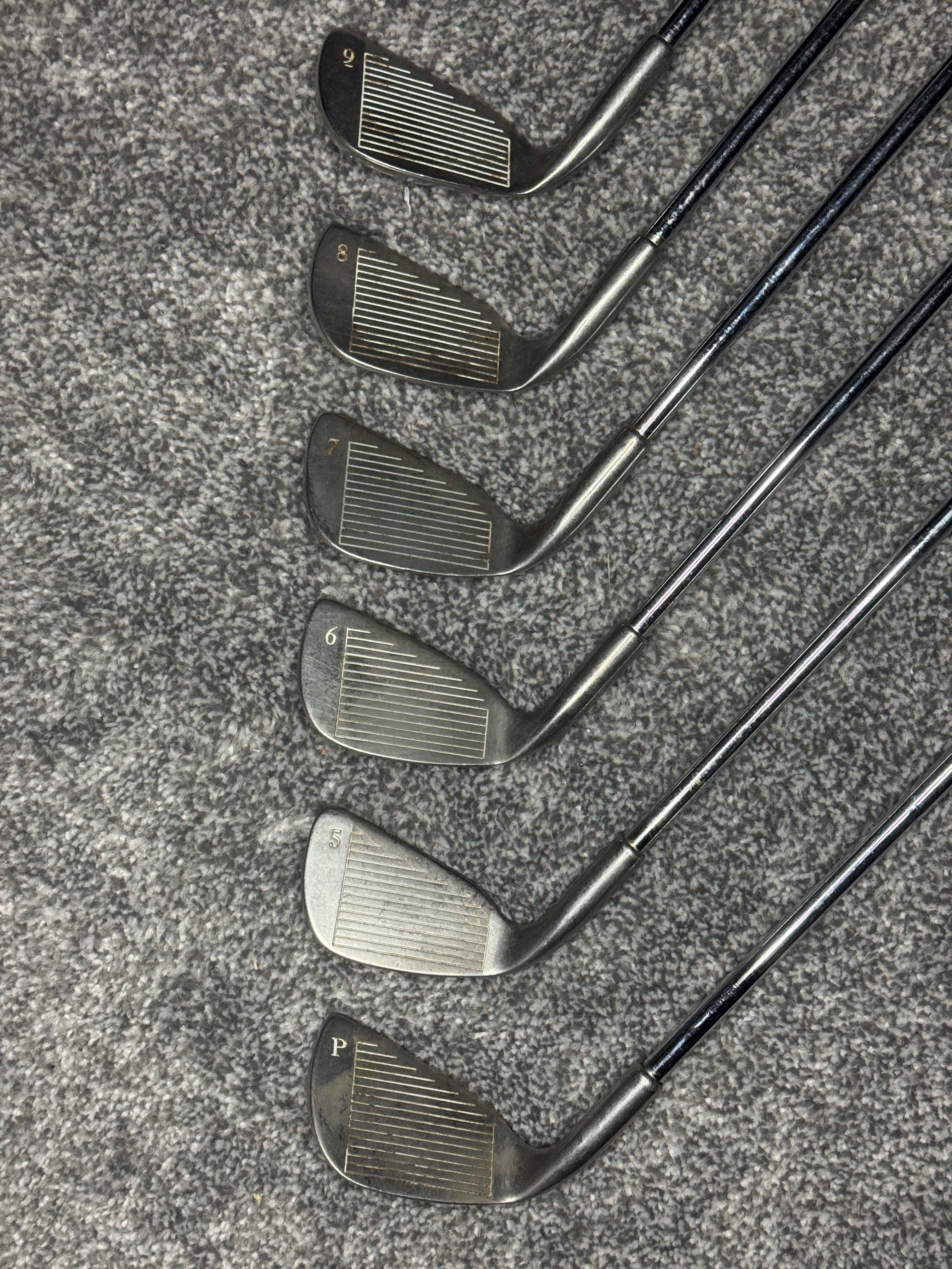 Tour Model III Li-Grlive Cavity Iron Set – Right-Handed – Steel Regular – Good Condition