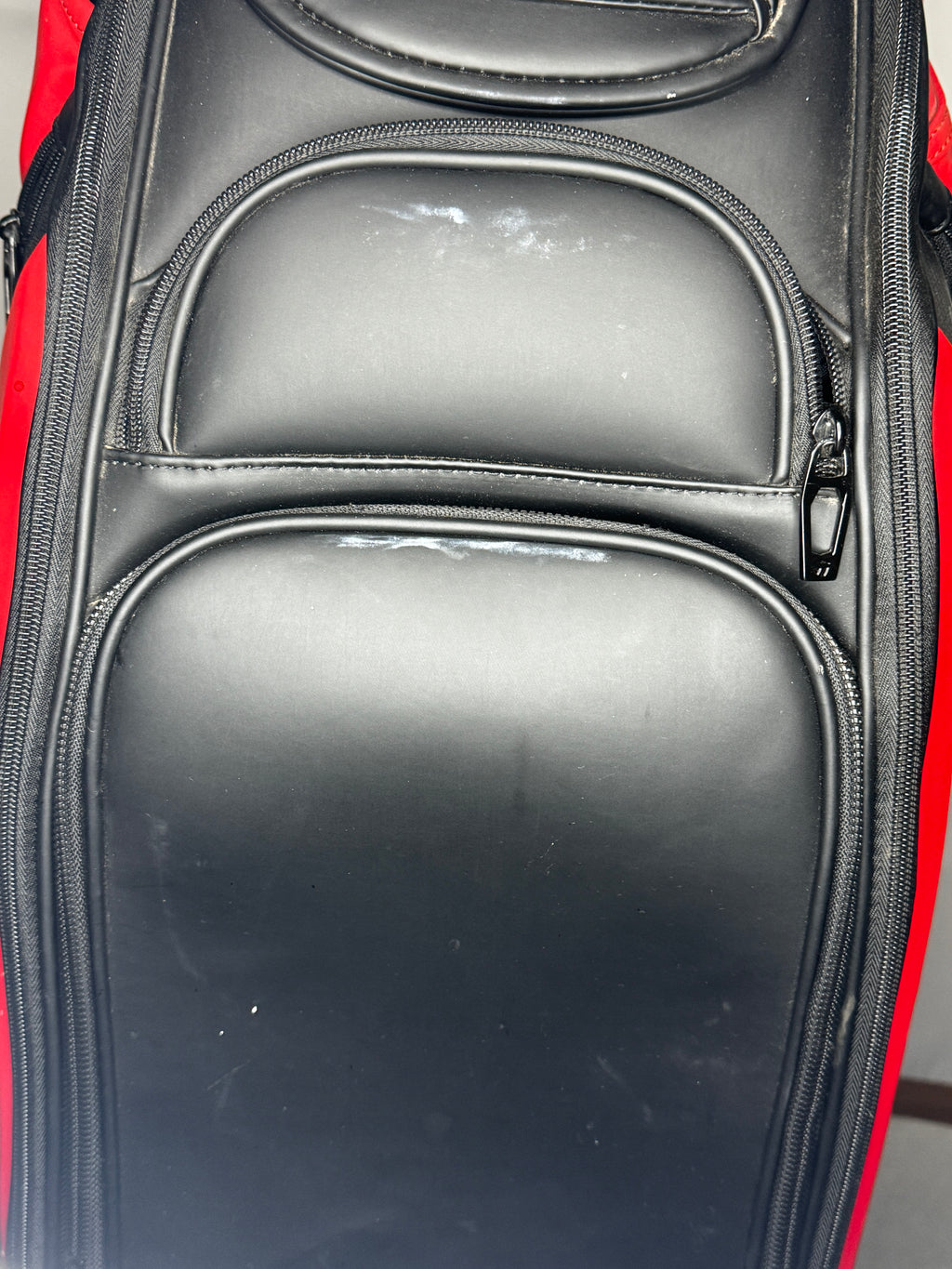 TaylorMade Tour Staff Stealth Cart Bag | Red & Black | With Rain Cover | Very Good Condition